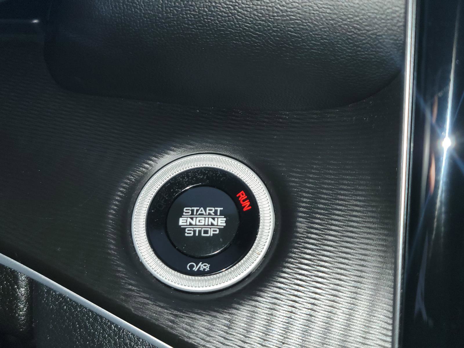 Certified 2024 Jeep Grand Cherokee L Laredo AWD/4WD image 19