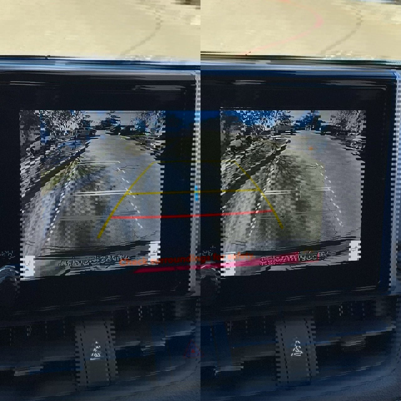 Used 2025 Toyota RAV4 XLE image 18