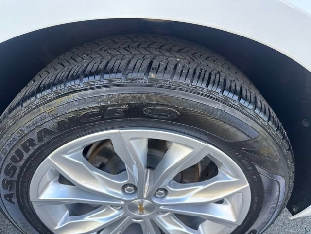 Used 2024 Chevrolet Malibu LT FWD image 9