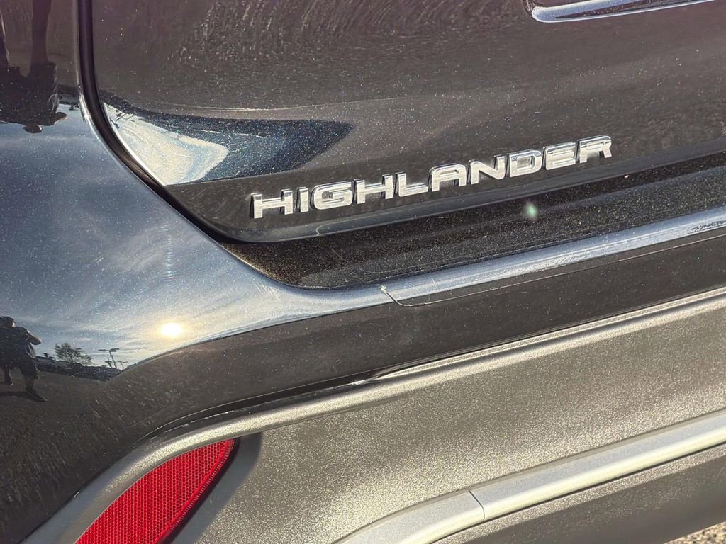 Used 2023 Toyota Highlander XSE image 7