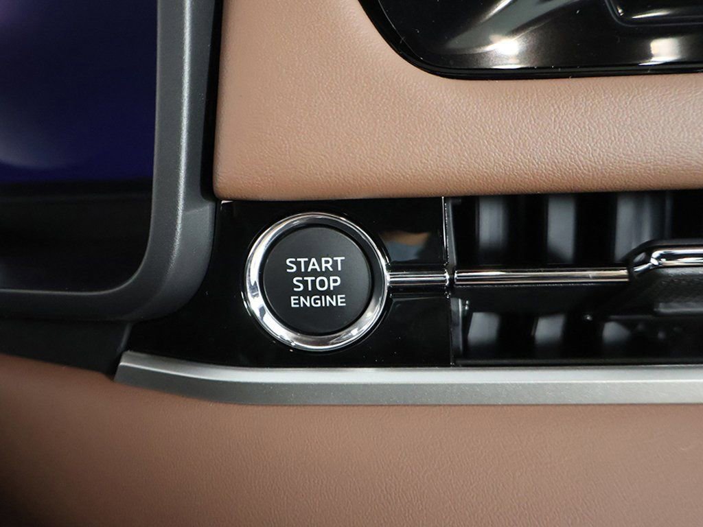 New 2025 Mitsubishi Outlander SEL image 49