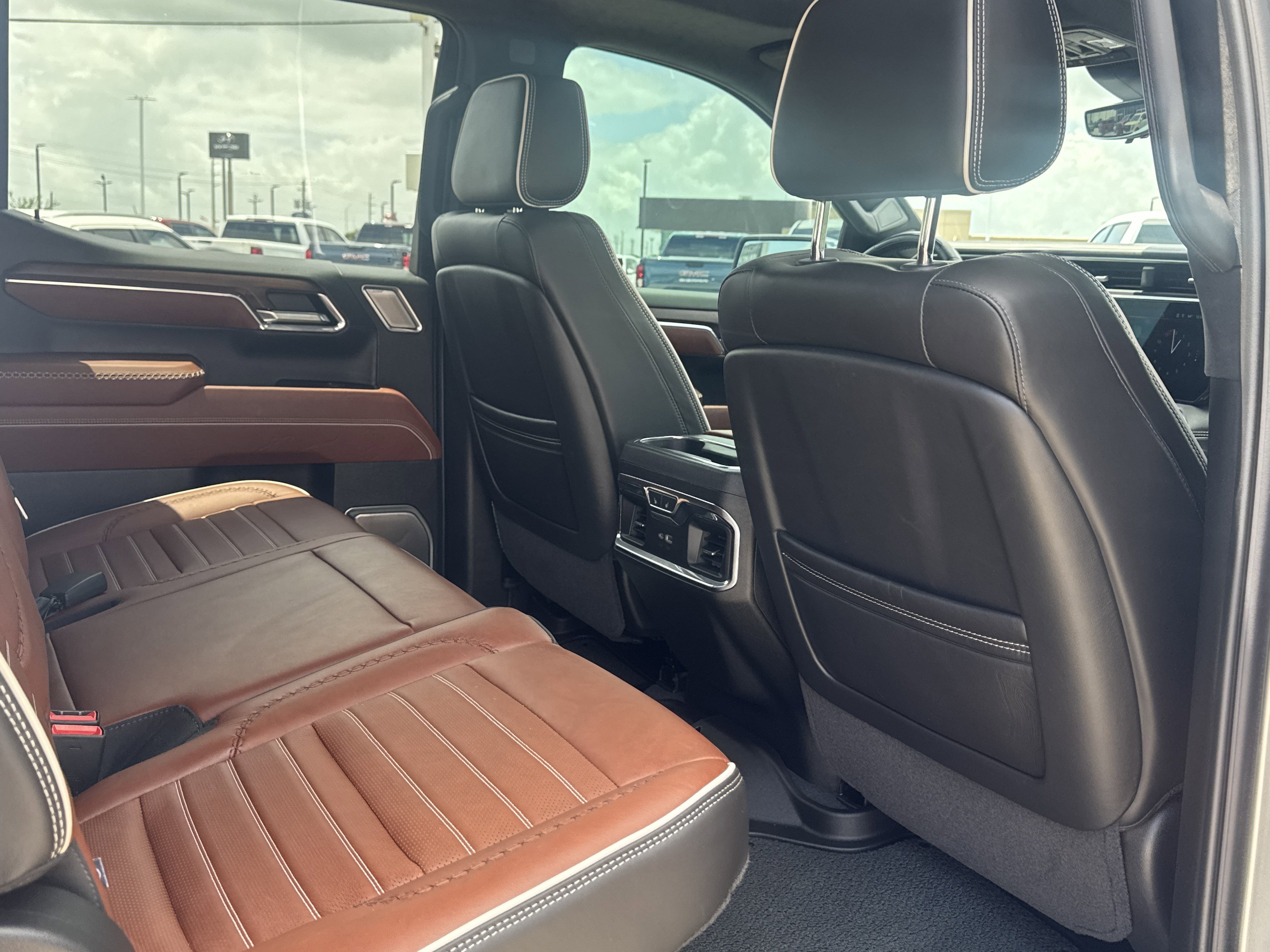 Used 2024 GMC Sierra 1500 Denali Ultimate AWD/4WD image 16