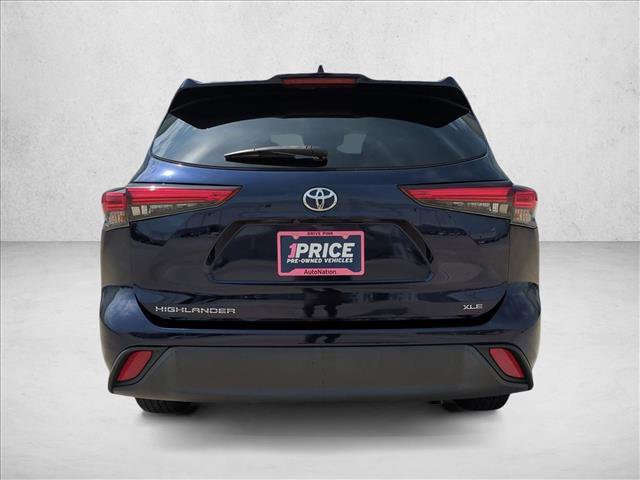 Used 2022 Toyota Highlander XLE FWD image 7