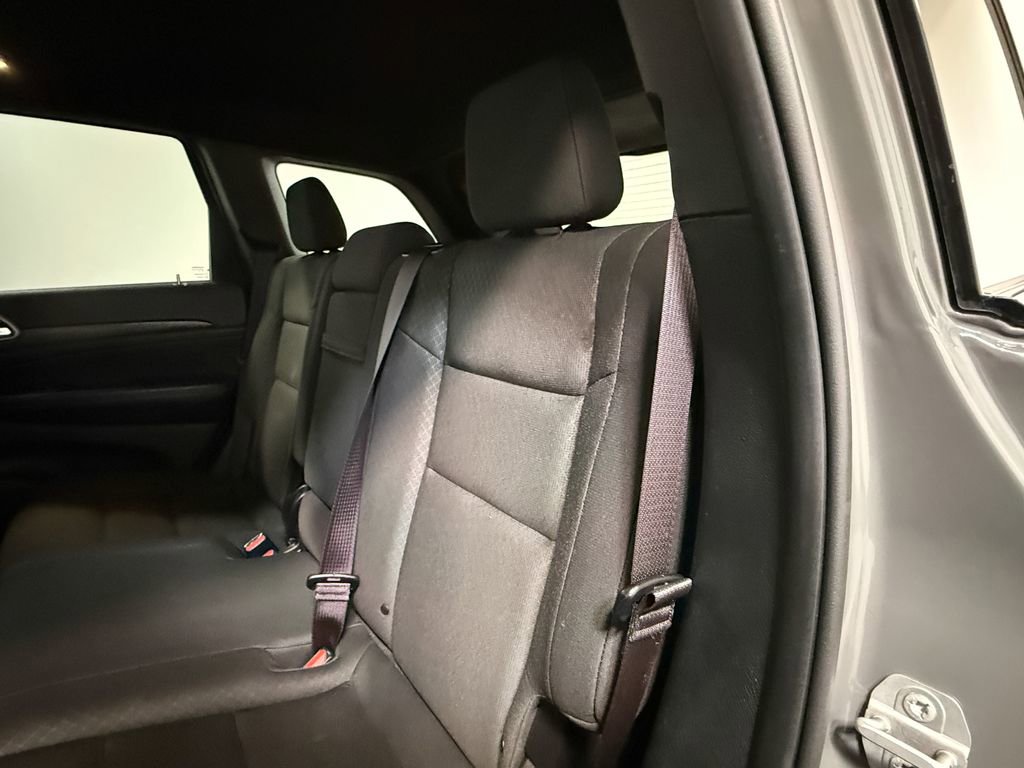 Used 2019 Jeep Grand Cherokee Laredo AWD/4WD image 50