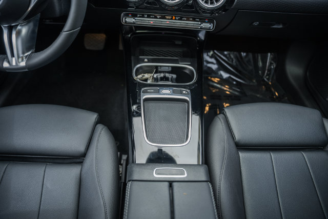 Used 2025 Mercedes-Benz CLA 250 4MATIC image 32
