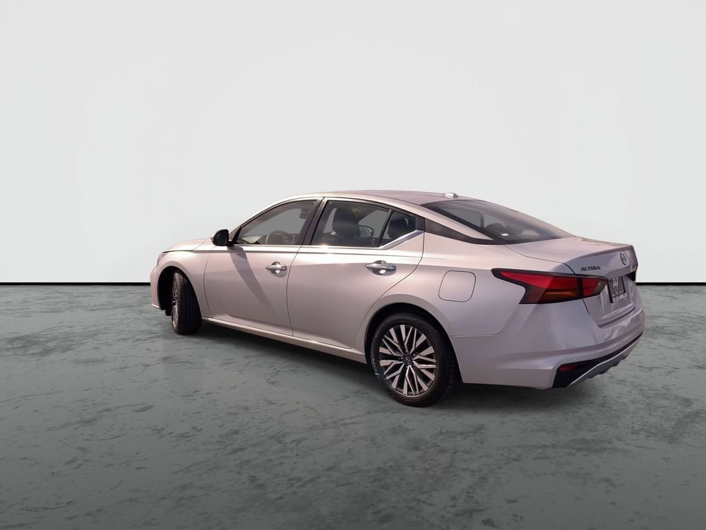 Used 2023 Nissan Altima 2.5 SV image 6