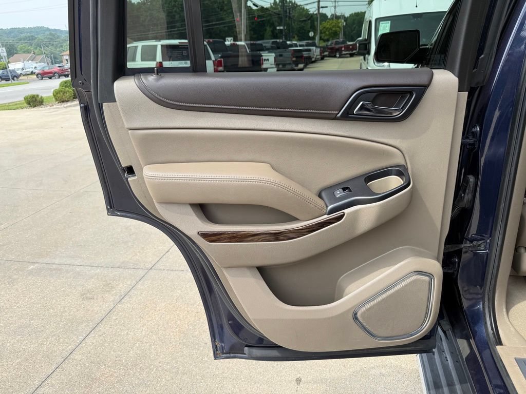 Used 2019 GMC Yukon SLT w/ HD Trailering Package AWD/4WD image 44