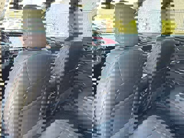 Used 2025 Chevrolet Traverse Z71 w/ Driver Confidence Package image 19