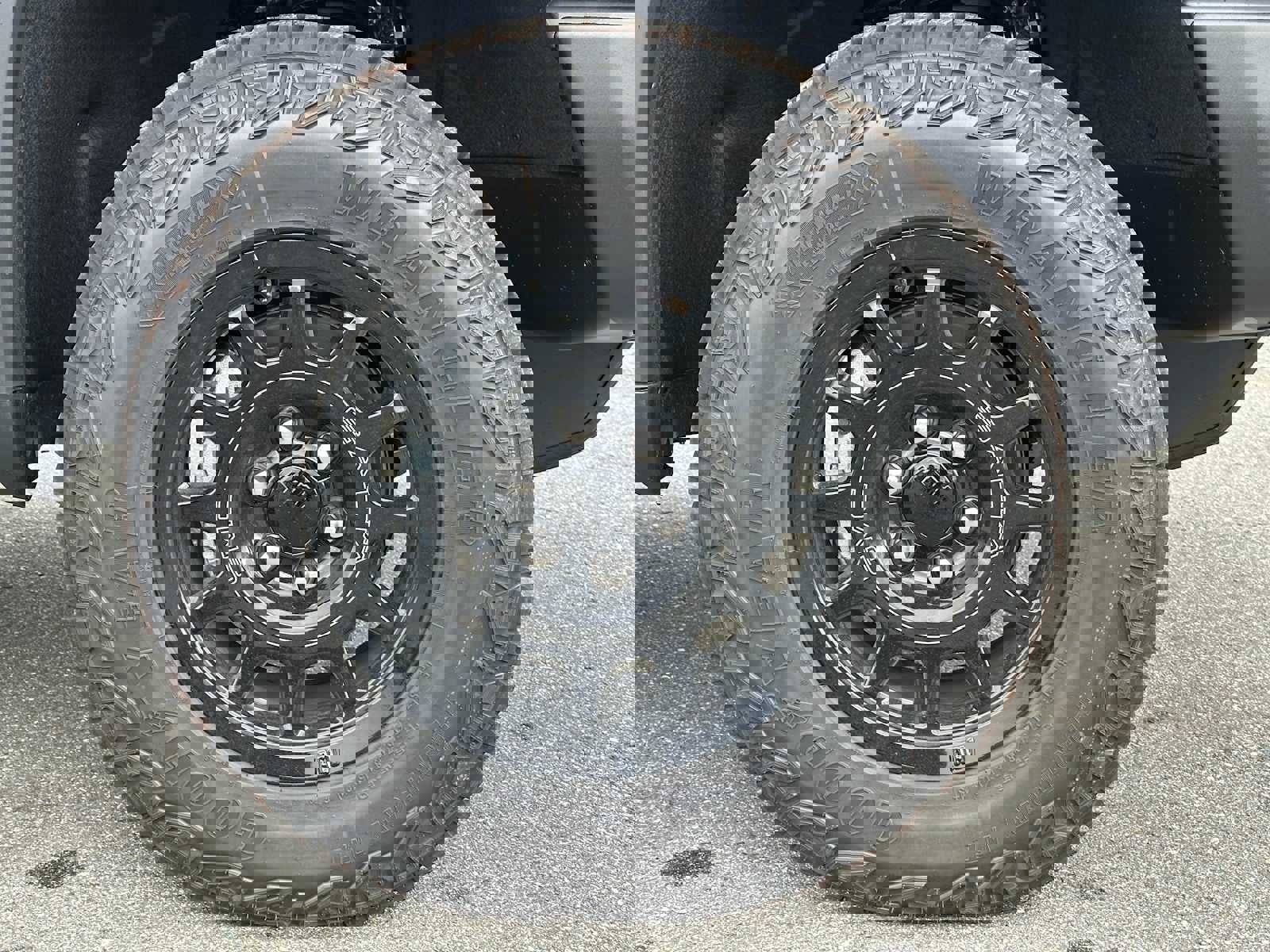 New 2026 GMC Sierra 1500 AT4X w/ AT4X AEV Edition image 9