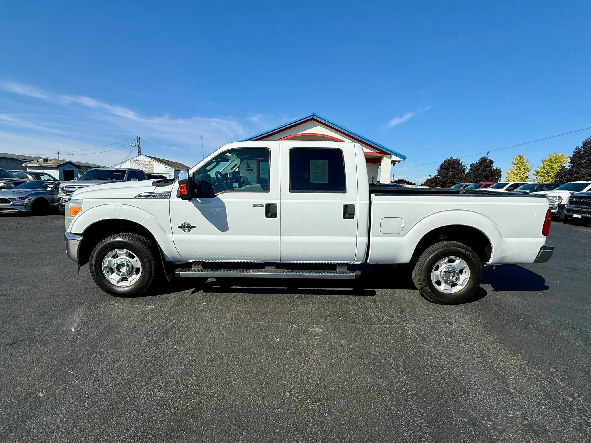 Used 2011 Ford F250 XLT w/ XLT Premium Pkg AWD/4WD image 2