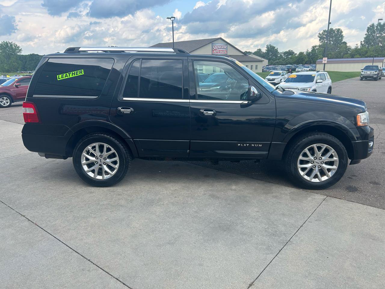 Used 2015 Ford Expedition Platinum AWD/4WD image 4