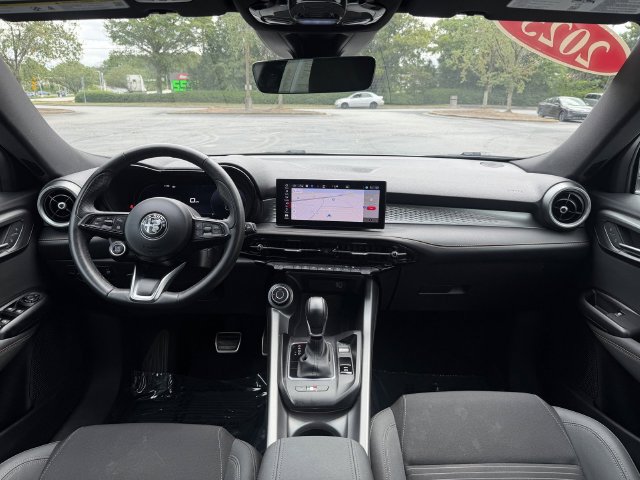 Used 2025 Alfa Romeo Tonale AWD/4WD image 33