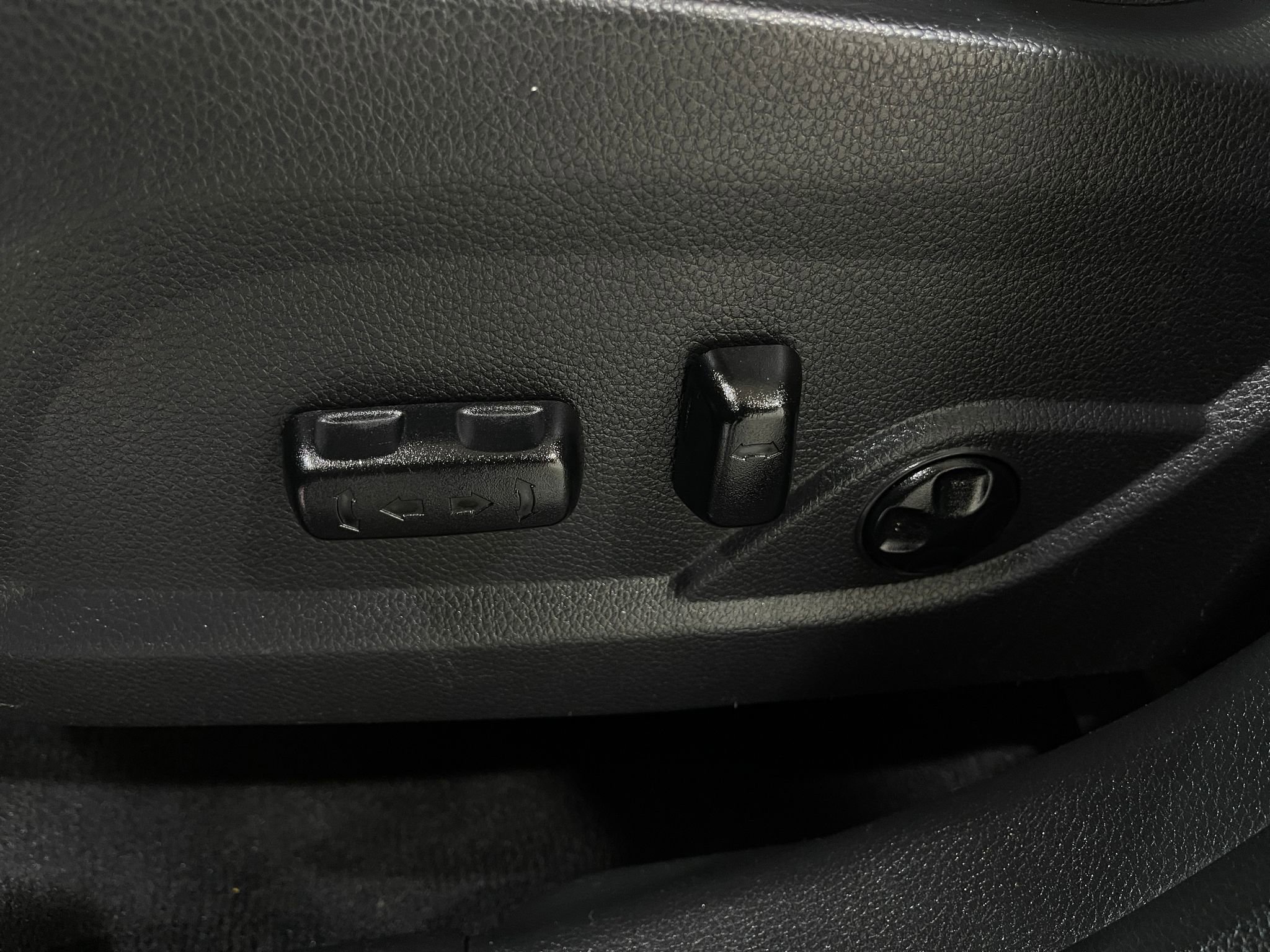 Used 2017 Hyundai Santa Fe Sport FWD image 17