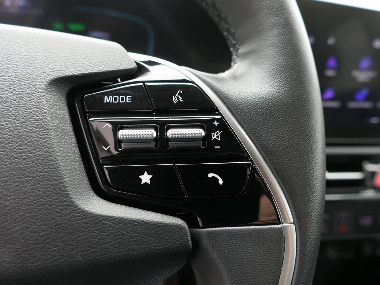 Certified 2023 Kia Niro SX Touring FWD image 15