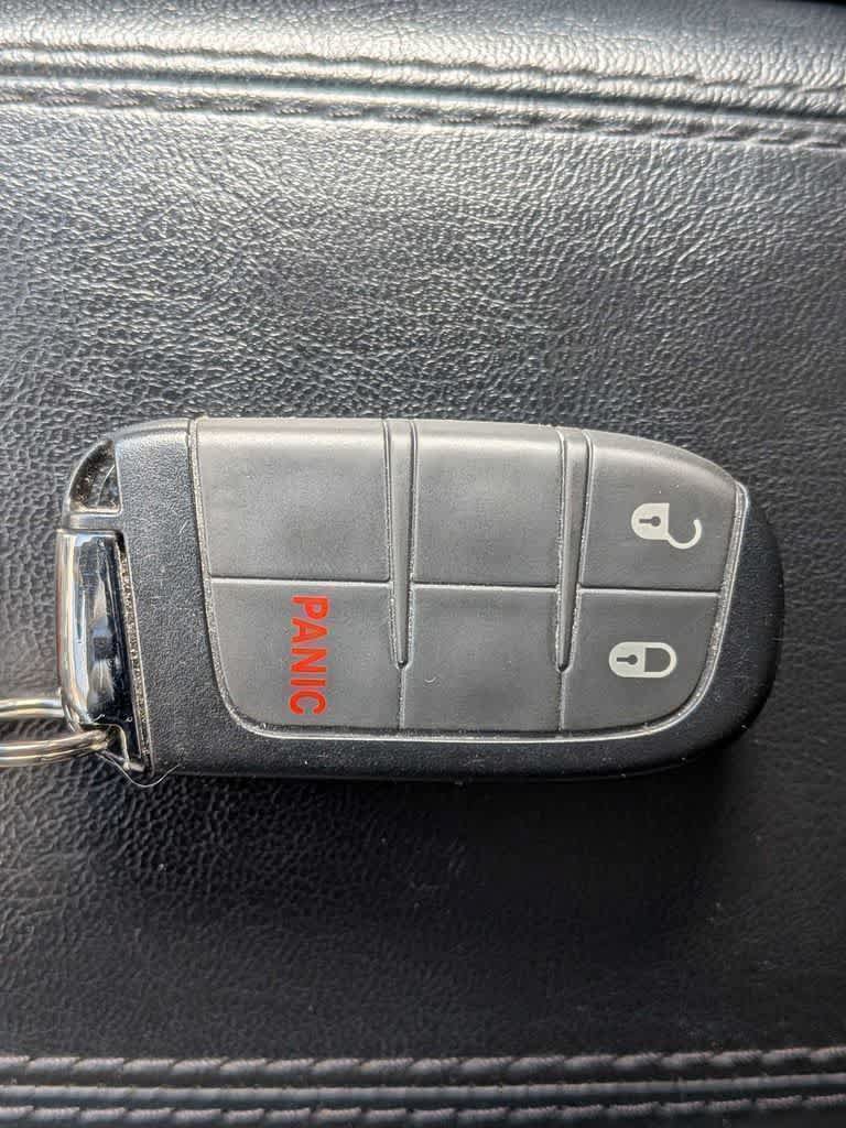 Certified 2025 Jeep Compass Latitude AWD/4WD image 29
