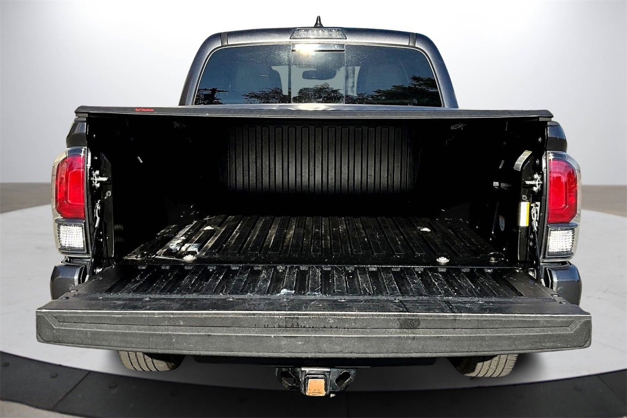 Used 2022 Toyota Tacoma Limited image 24