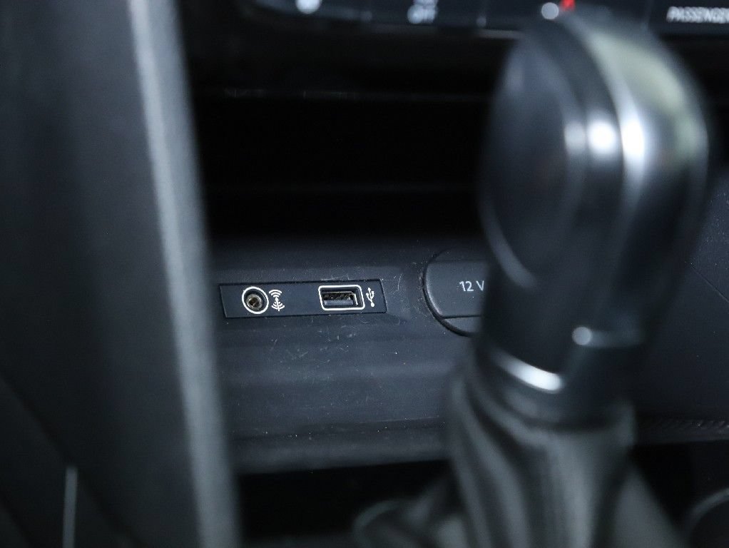 Used 2018 Volkswagen Atlas SEL Premium AWD/4WD image 28
