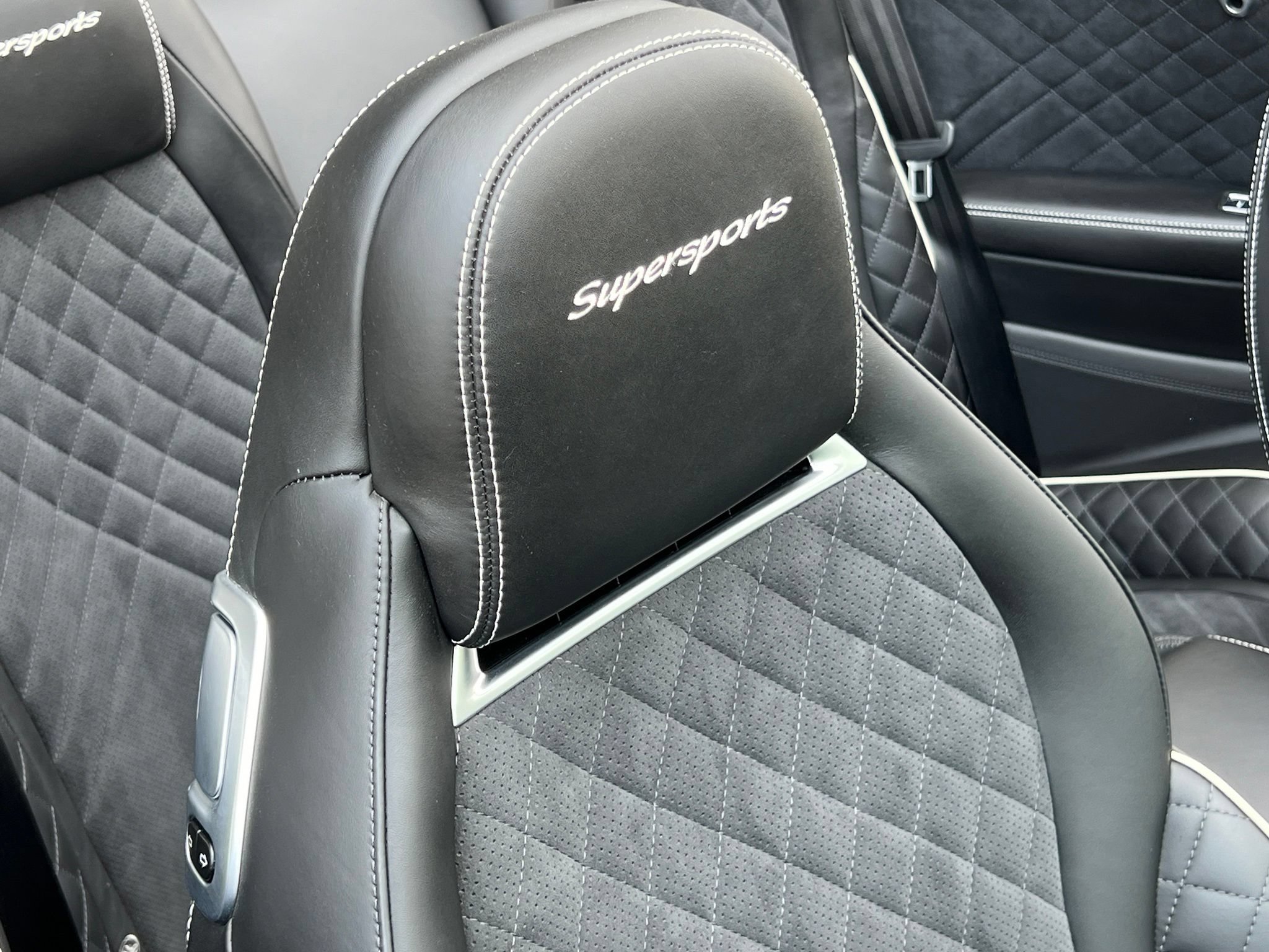 Used 2018 Bentley Continental GT Supersports AWD/4WD image 32