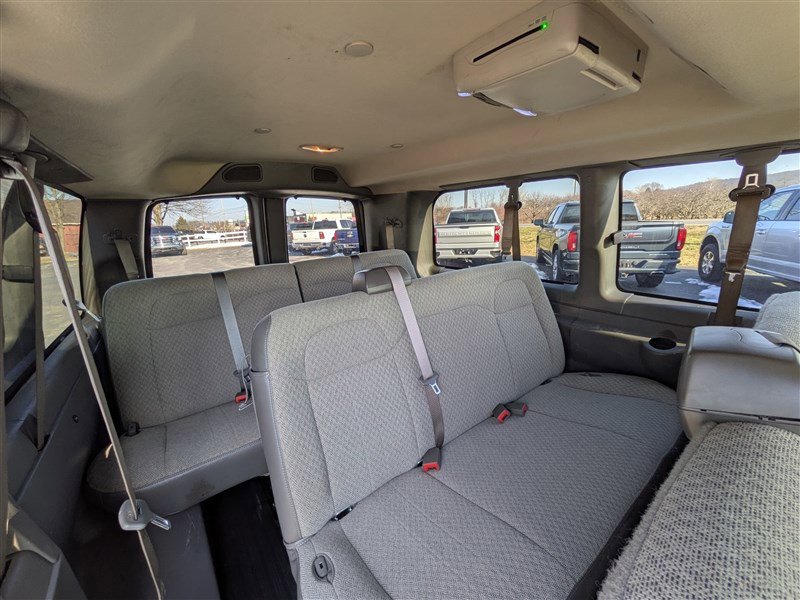 Used 2020 GMC Savana 2500 LS w/ Enhanced Convenience Package RWD image 17