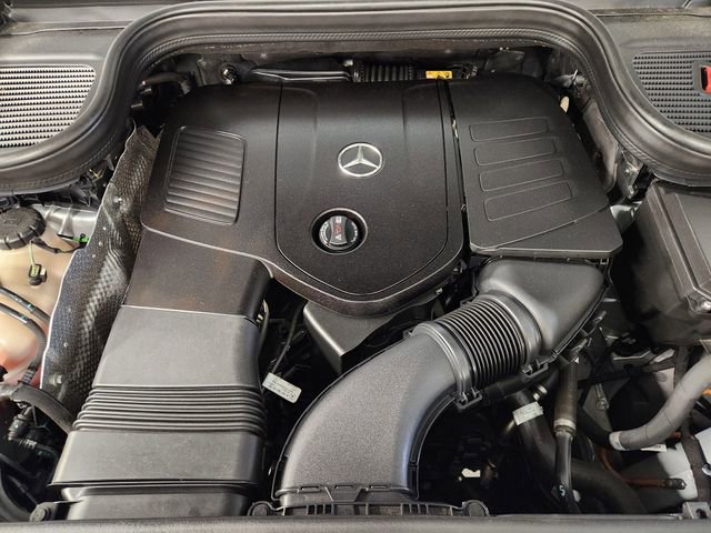 Used 2024 Mercedes-Benz GLE 350 4MATIC w/ Winter Package image 33