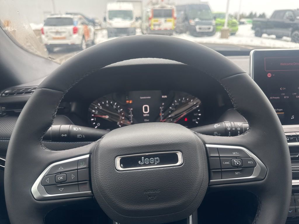 New 2026 Jeep Compass Latitude image 21