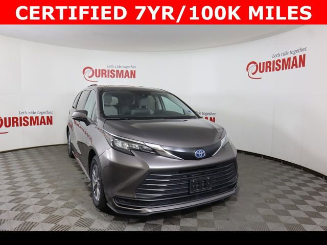 Used 2024 Toyota Sienna LE image 12