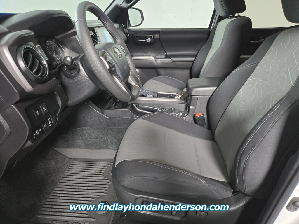Used 2023 Toyota Tacoma TRD Off-Road w/ Advanced Technology Package AWD/4WD image 14