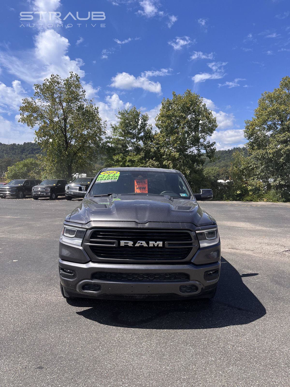 Used 2023 RAM 1500 Laramie AWD/4WD image 3