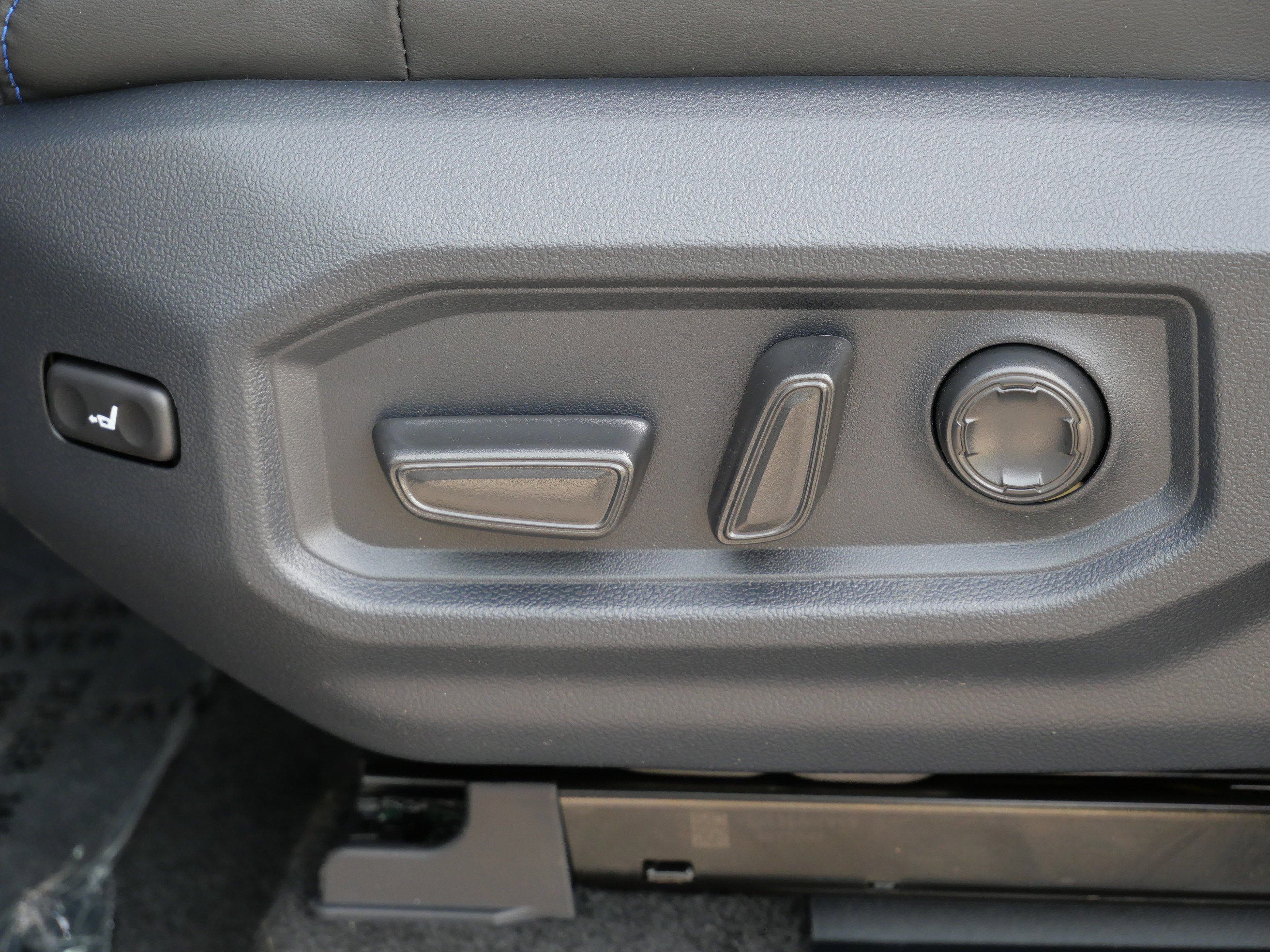 New 2026 Toyota Tundra Platinum AWD/4WD image 7