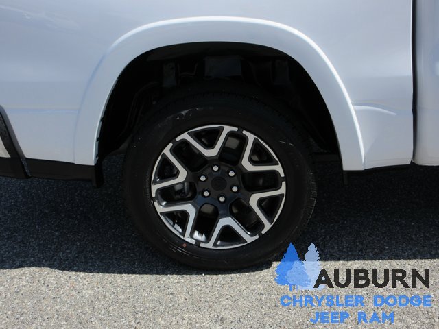 Used 2025 RAM 1500 Laramie image 4