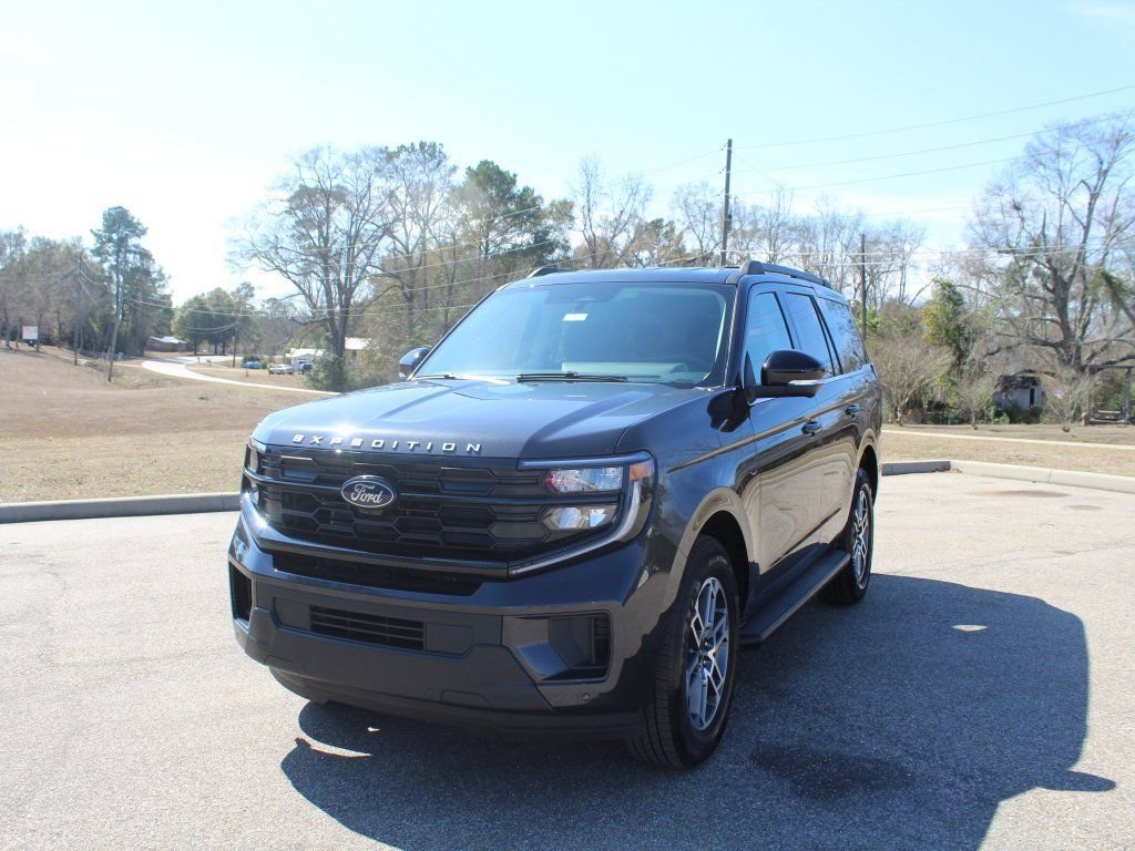 New 2026 Ford Expedition Active image 8