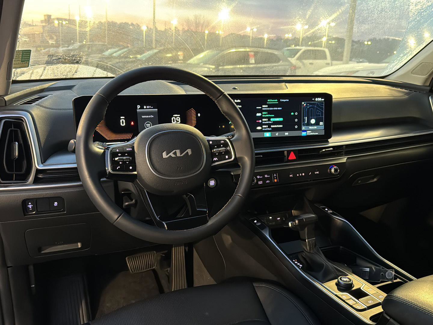 Used 2024 Kia Sorento S image 16