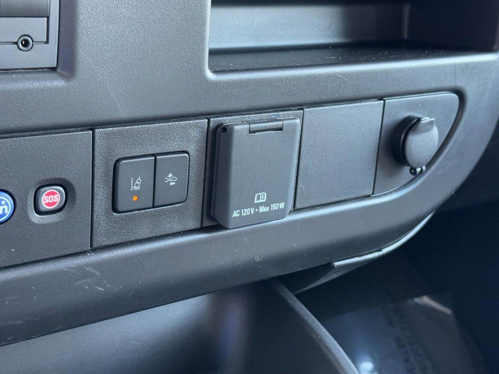 Used 2025 Chevrolet Express 3500 LT w/ LT Preferred Equipment Group RWD image 23