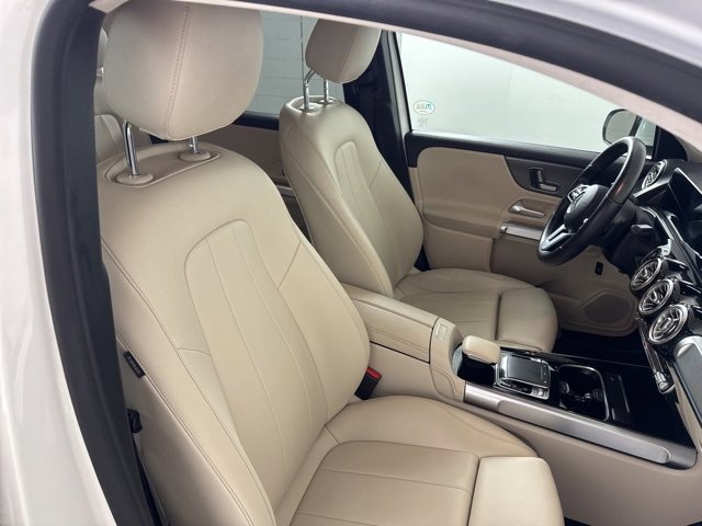Used 2021 Mercedes-Benz GLB 250 image 16