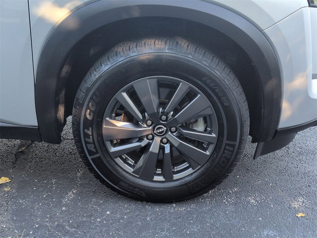 Used 2022 Nissan Pathfinder SV image 21