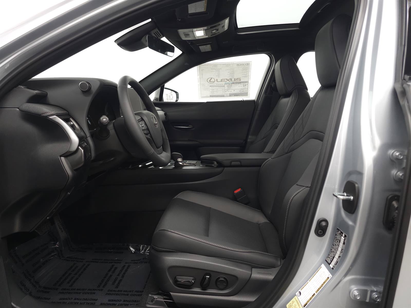New 2026 Lexus UX 300h AWD w/ Accessory Package (2T) image 4
