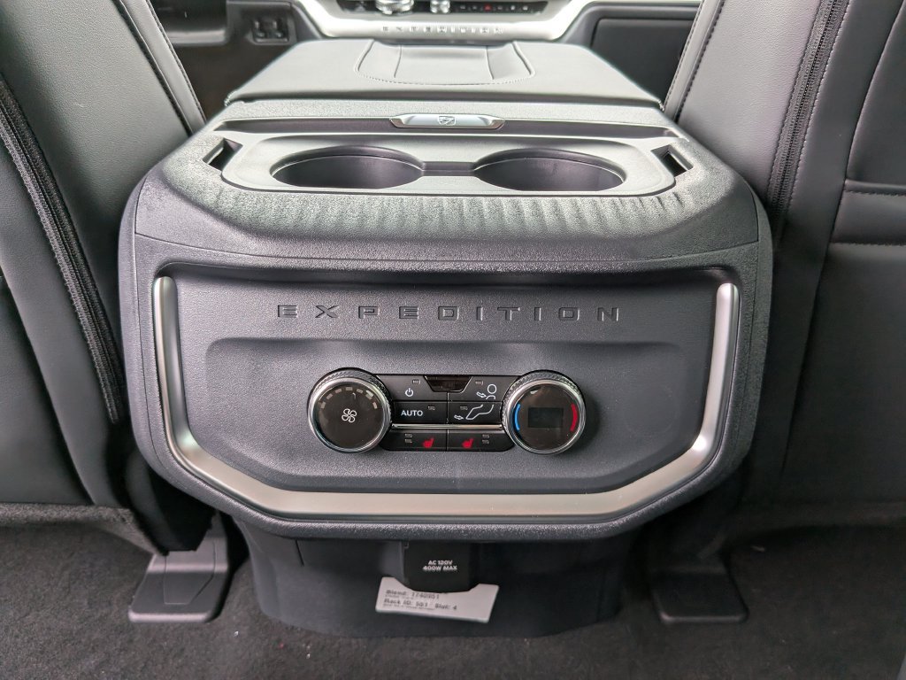 New 2027 Ford Expedition Platinum RWD image 16