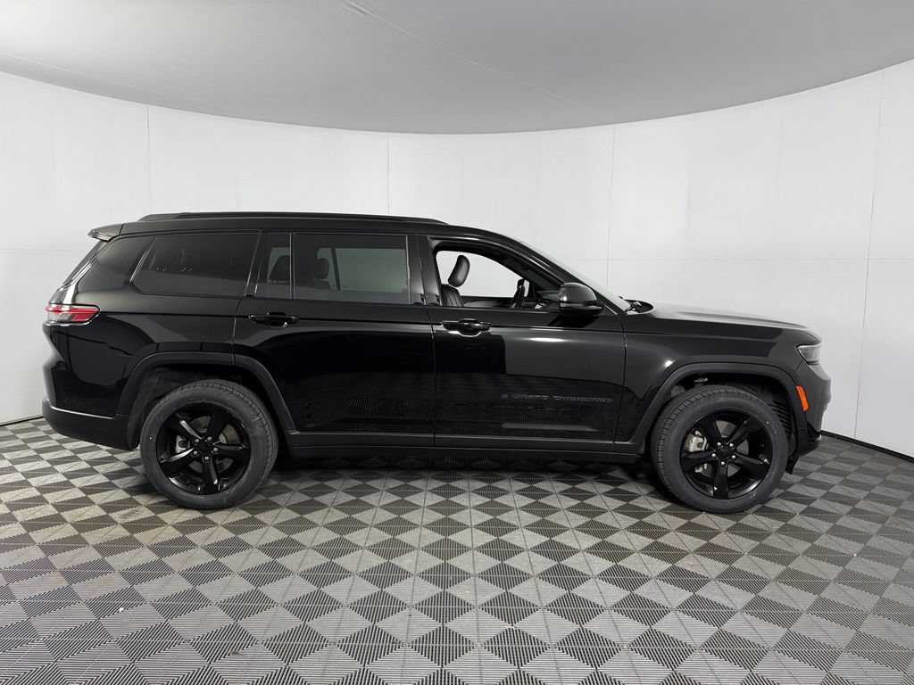Used 2023 Jeep Grand Cherokee L Laredo AWD/4WD image 7