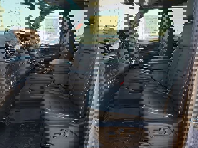 New 2026 Chevrolet Suburban Premier image 10