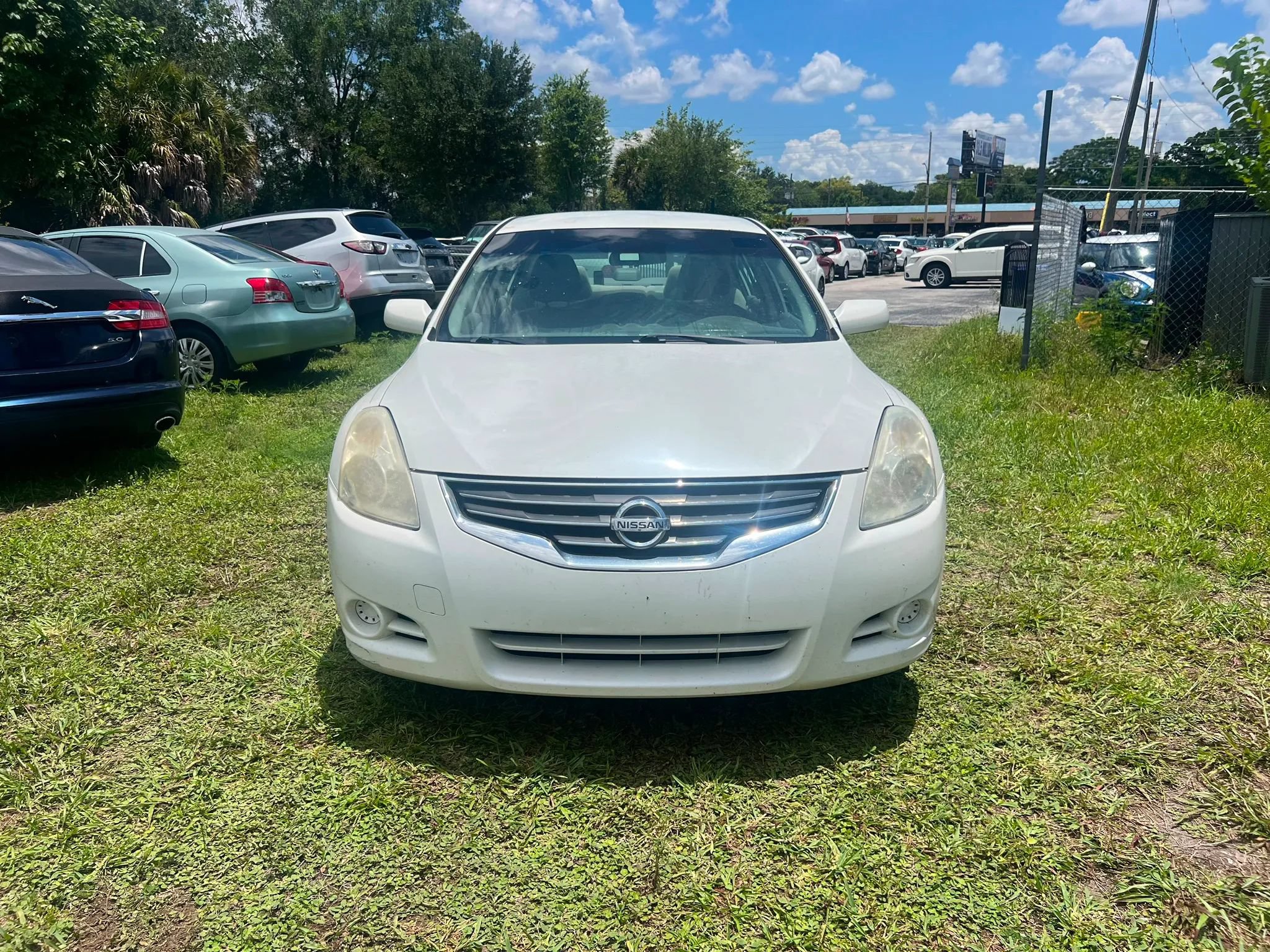 Used 2011 Nissan Altima 2.5 FWD image 3
