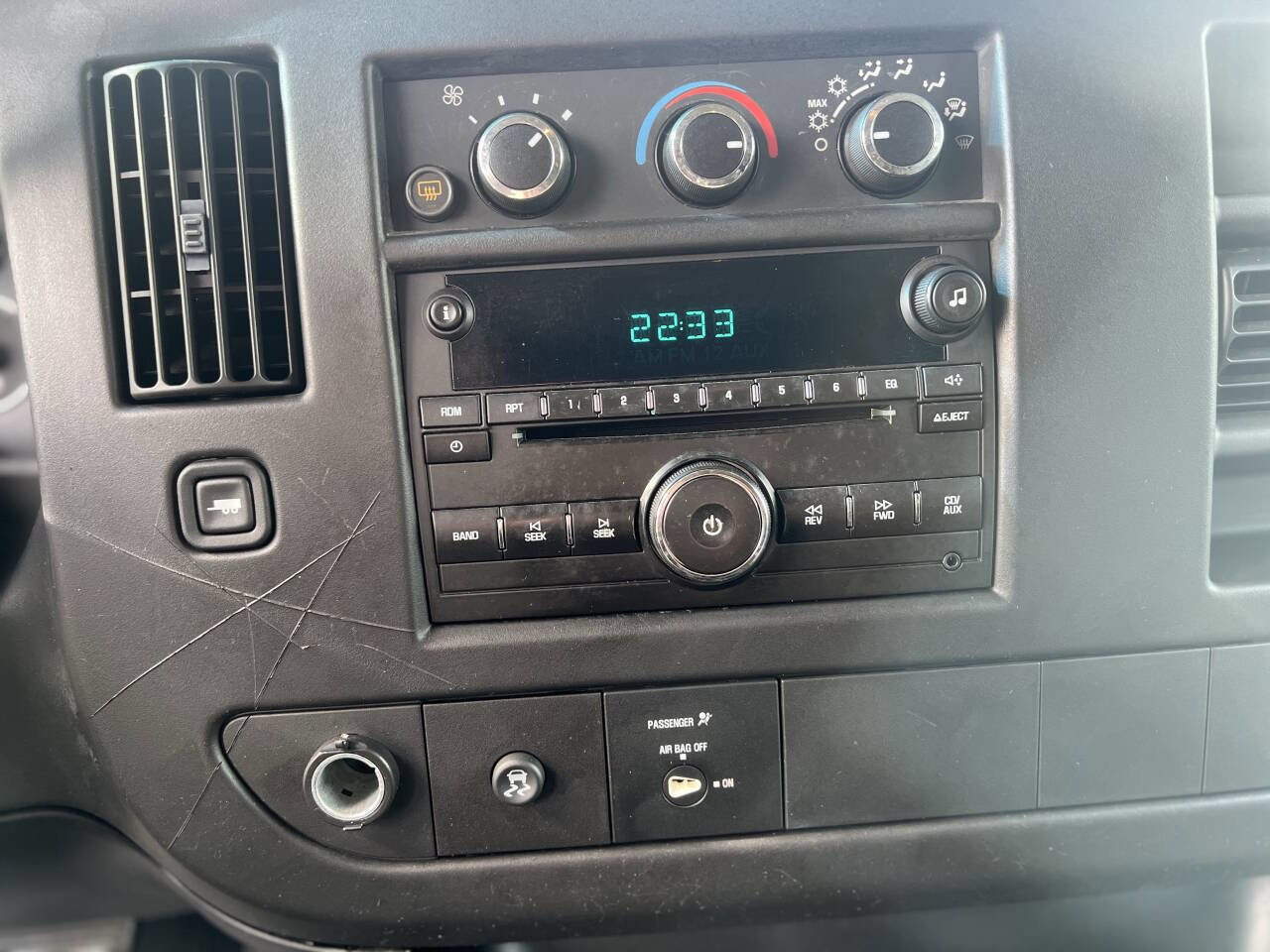 Used 2009 Chevrolet Express 3500 LS w/ Power Package image 13