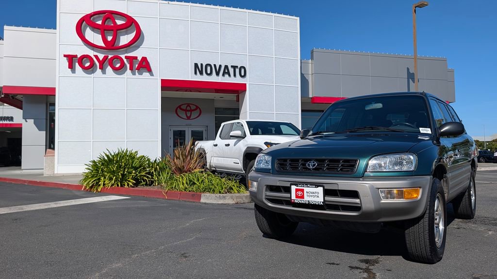 Used 1998 Toyota RAV4 2WD 4-Door image 32