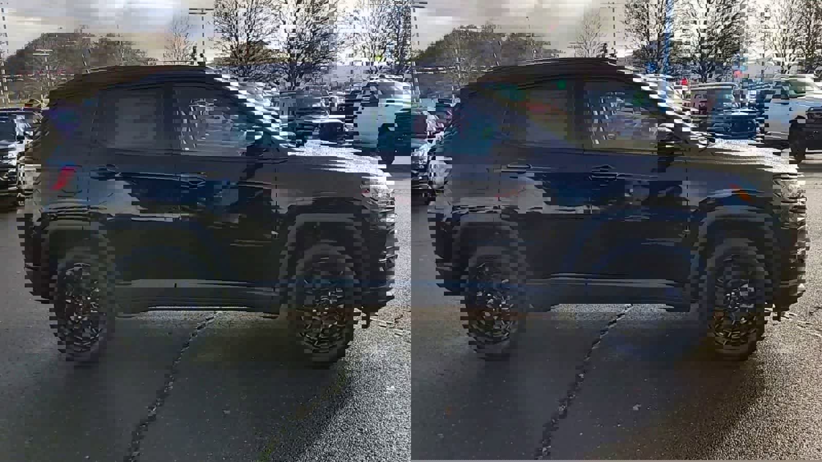 New 2026 Jeep Compass Latitude image 9