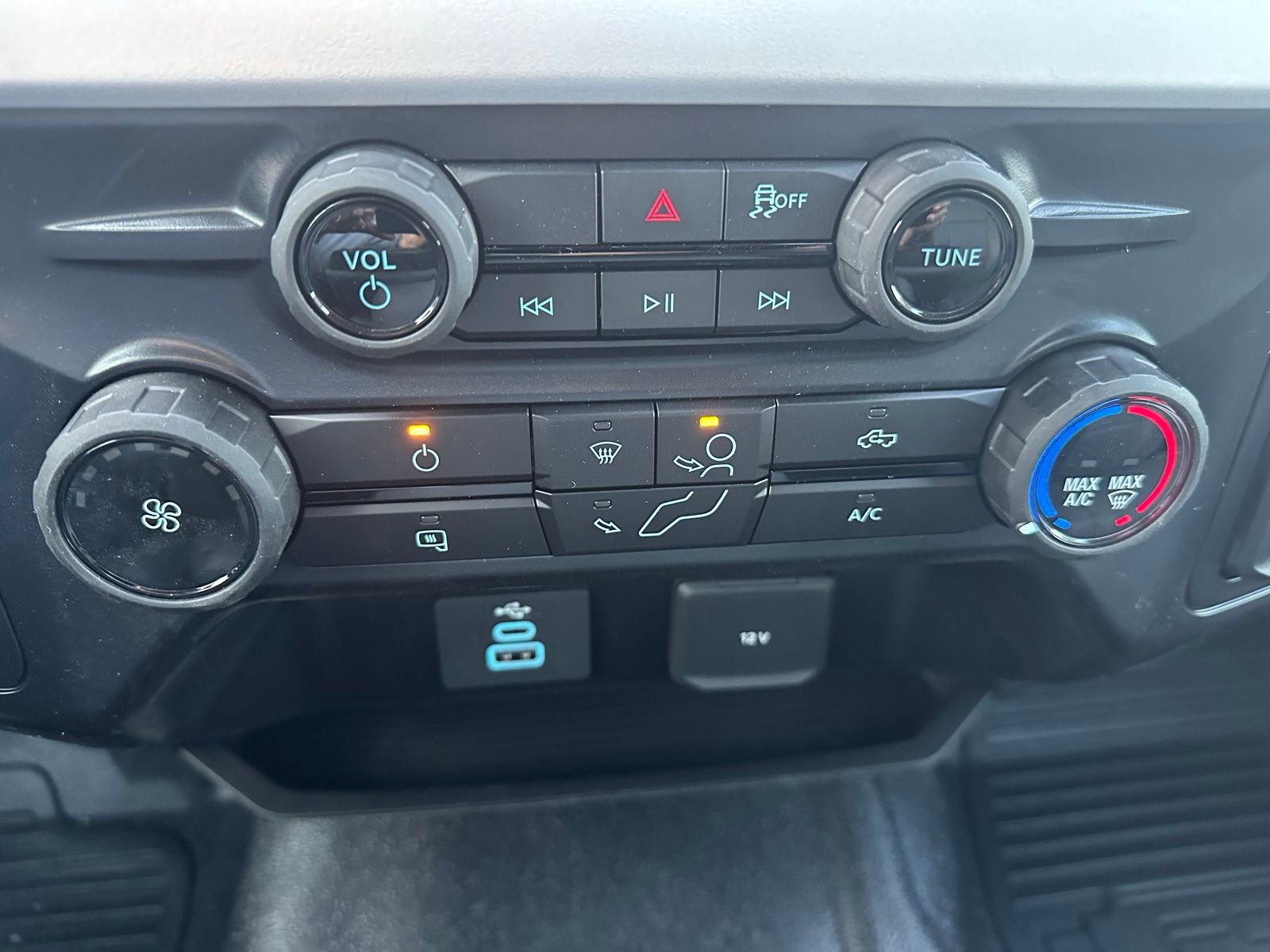 New 2025 Ford F350 XL w/ XL Chrome Package image 19