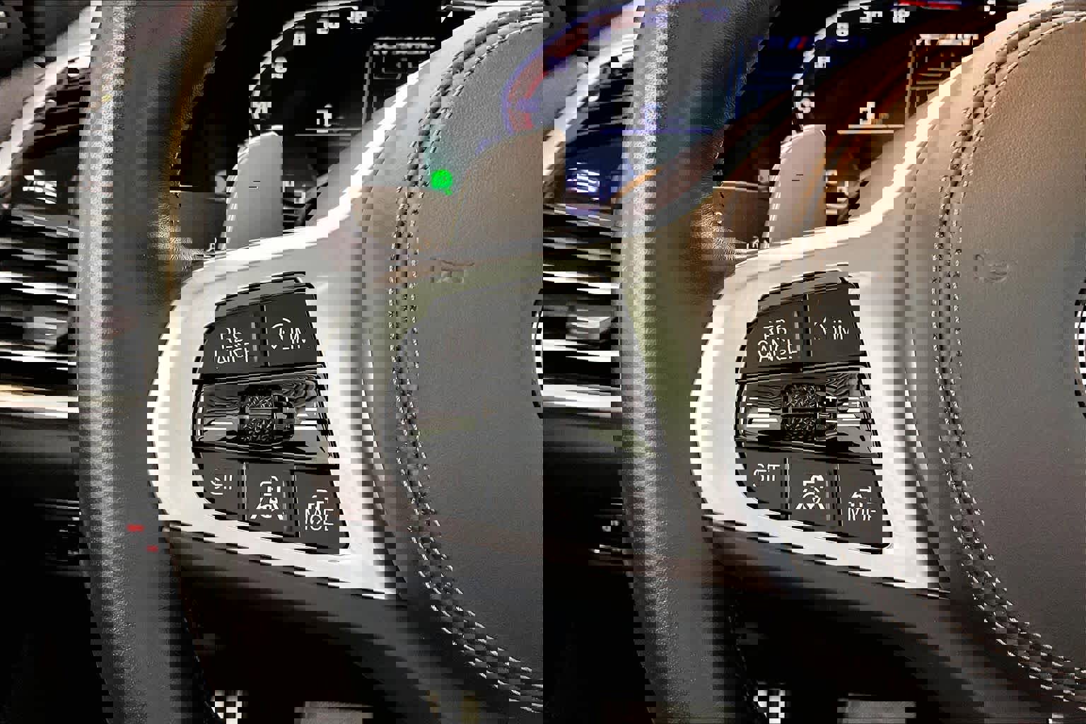 Used 2022 BMW X6 M50i w/ Executive Package image 24