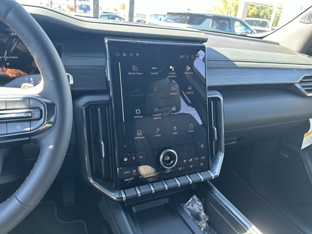 New 2026 GMC Acadia AT4 w/ Luxury Package image 24