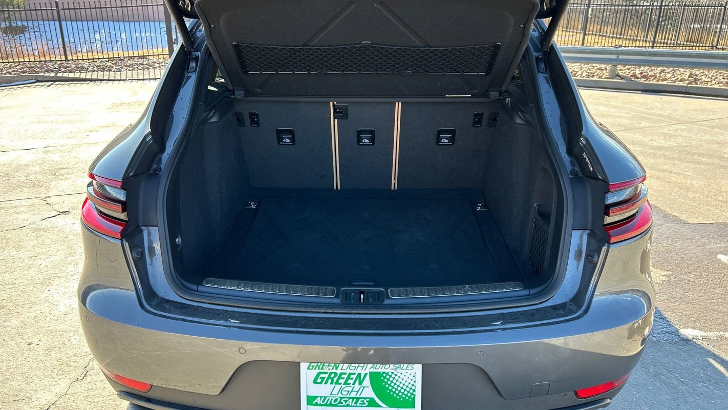 Used 2017 Porsche Macan S image 12