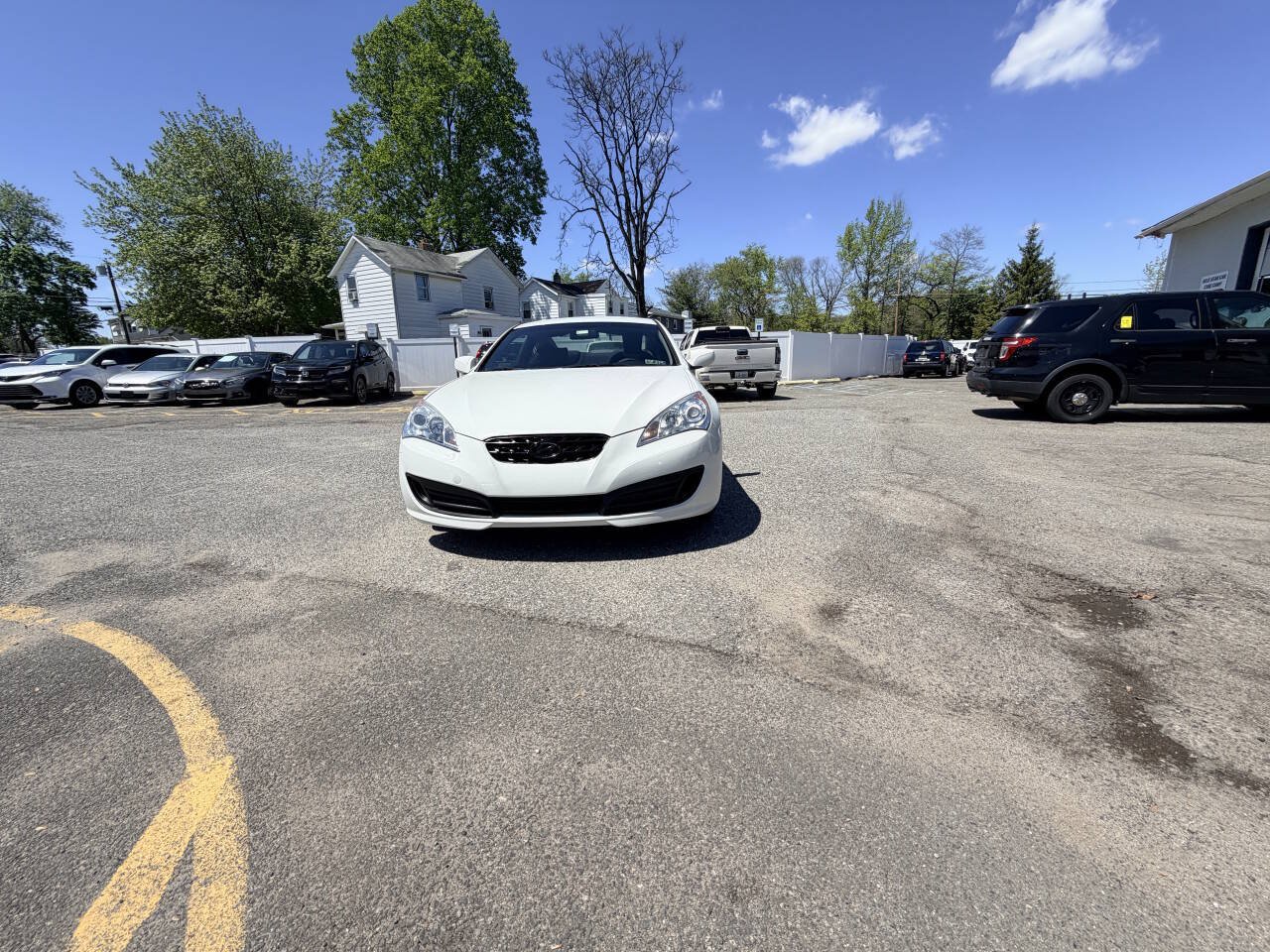 Used 2010 Hyundai Genesis 2.0T RWD image 3