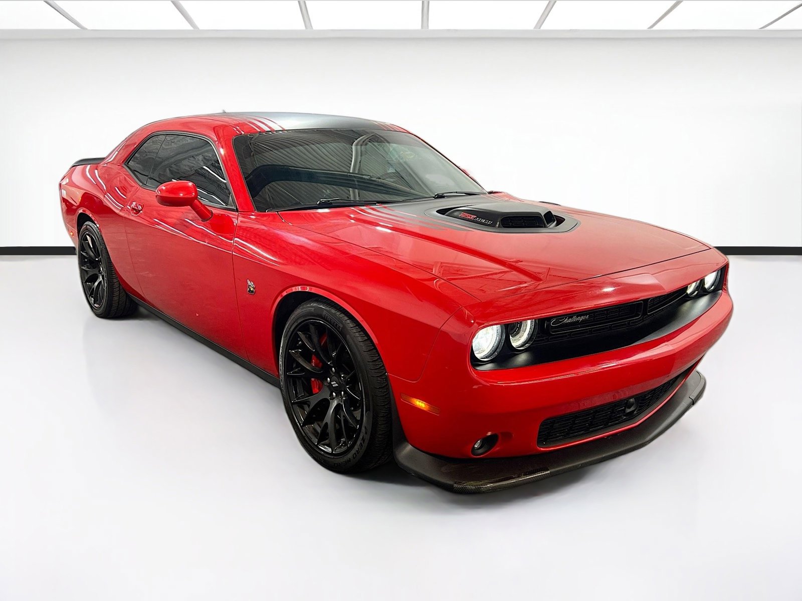 Used 2018 Dodge Challenger R/T Scat Pack RWD image 3