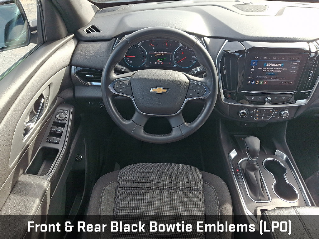 Used 2022 Chevrolet Traverse LT w/ LPO, Black Accent Package AWD/4WD image 16